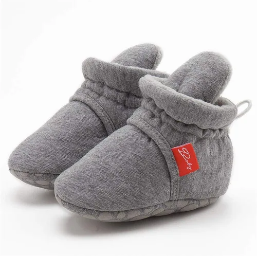 Vista 14 de Botines de forro polar para bebés, niños y niñas, pantuflas antideslizantes con agarre suave, zapatos de calcetín para recién nacidos, cuna
