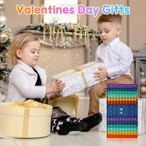 Vista 7 de Pop Games Juguete Sensorial Fidget de Navidad, Juegos de Matemáticas con Tablero Pop para Niños, Juegos Familiares, Juego de Multiplicación