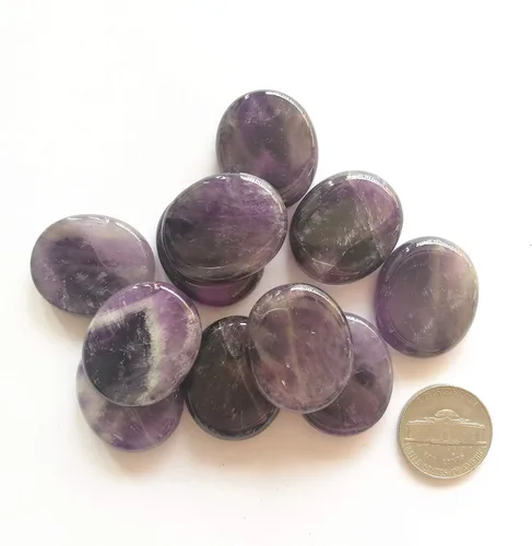 Vista 3 de 7 piedras de bolsillo de amatista natural para buena suerte, meditación de yoga, piedras de chakras de protección, adorno de Feng Shui