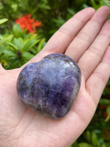 Vista 4 de Corazón hinchado de piedras preciosas al por mayor, corazones hinchados de piedras preciosas pulidas, piedra de palma de cristal, corazón de cristal
