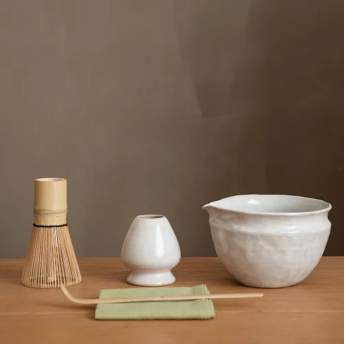 Vista 10 de Juego de 6 piezas para batidor de Matcha japonés con cuenco de cerámica Wabi-Sabi hecho a mano (Chawan), Chasen de bambú, soporte para batidor