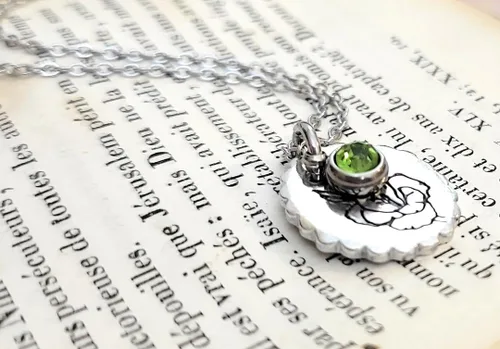 Vista 2 de Birth Month Flower and Birthstone Necklace
