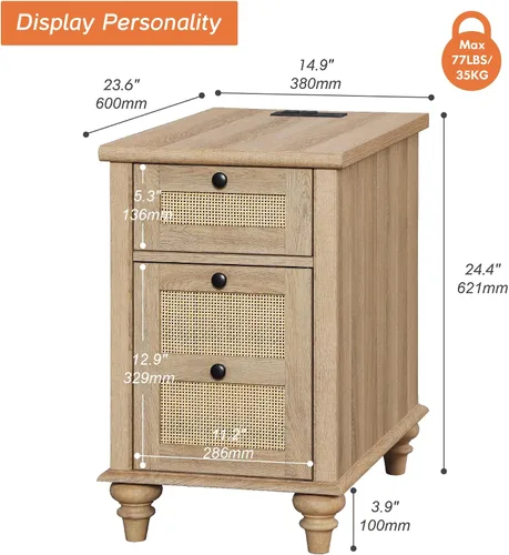 Vista 2 de WAMPAT Mesa auxiliar de granja con estación de carga, mesa auxiliar de madera con tomas de corriente y puertos USB, mesita de noche de ratán