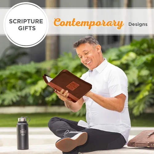 Vista 8 de Christian Art Gifts Funda clásica de piel sintética para la Biblia para hombres y mujeres: mantente firme en la fe - 1 Corintios 16:13 versículo