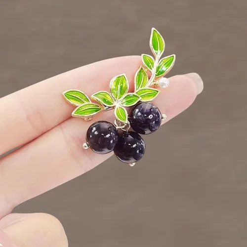 Vista 4 de Broche floral vintage para mujer, diamantes de imitación brillantes y perlas de cristal, joyería de Boutonniere hecha a mano, broches para traje