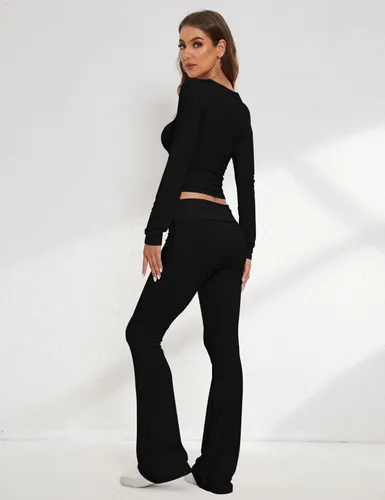 Vista 2 de Bairmild Conjunto de dos piezas para mujer, camiseta corta de manga larga y pantalones deportivos acampanados de tiro bajo, conjunto de 2 piezas