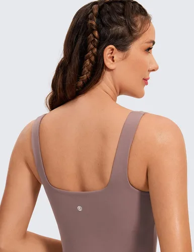 Vista 5 de CRZ YOGA Butterluxe - Brasier deportivo de cuello cuadrado para mujer, camiseta corta sin mangas acolchada con estante integrado para yoga