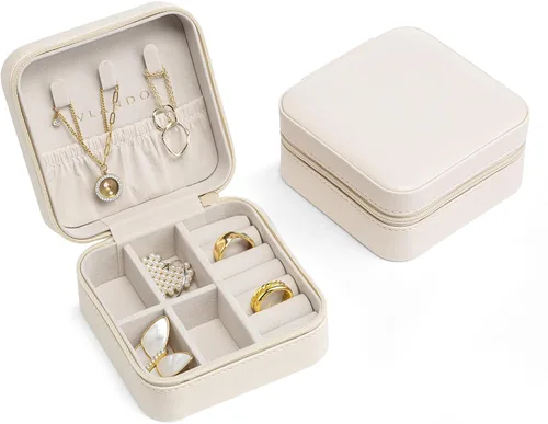 Vista 5 de Vlando Pequeño joyero de viaje organizador para niñas y mujeres, regalo anillos, aretes, collares, almacenamiento, color beige