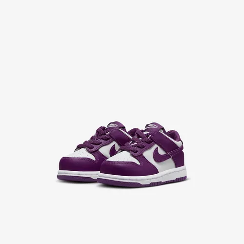 Vista 706 de Nike Kid's Dunk Low Sneaker