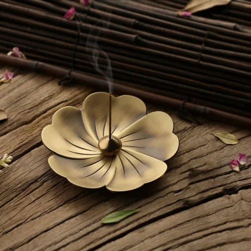Vista 3 de 4 soportes para quemador de incienso de latón Lotus, quemador de sándalo, incensario para el hogar, estudios de yoga, budismo, capuchina, incienso