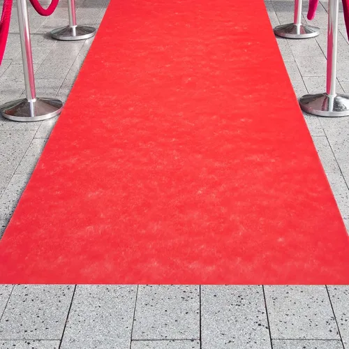Vista 2 de Blue Panda Alfombra roja para fiesta, 3 pies x 50 pies, alfombra de poliéster rojo para pasillo de boda, decoración de graduación, fiesta temática