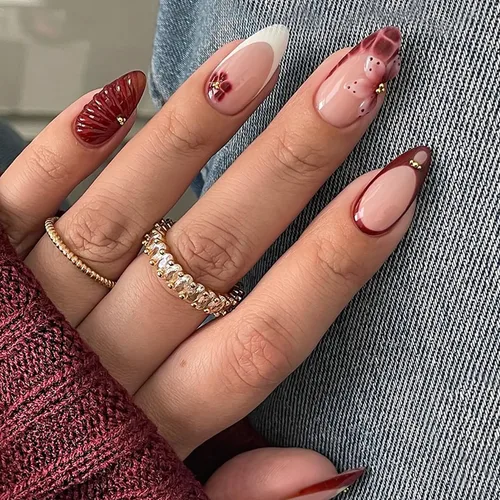 Vista 19 de Uñas postizas de almendra medianas MABKJLF con punta francesa, uñas falsas 3D con diseños de pedrería de flores de fresa, uñas pegajosas brillantes 1