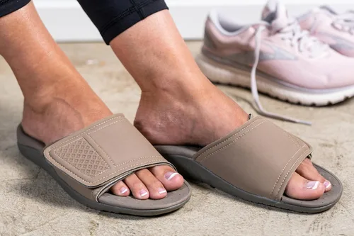 Vista 6 de RX Unisex Slide & Flip-Flop Sandals -Orthotic Recovery Sandal with Comfortable Arch Support and Adjustable Strap for Foot and Leg Pain Relief, for