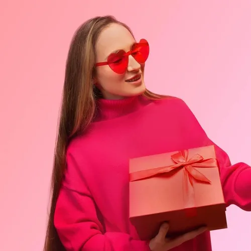 Vista 6 de RTBOFY Queen Hearts Sunglasses, Rimless Heart Shaped Sunglasses for Women Party Favor Halloween Sunglasses