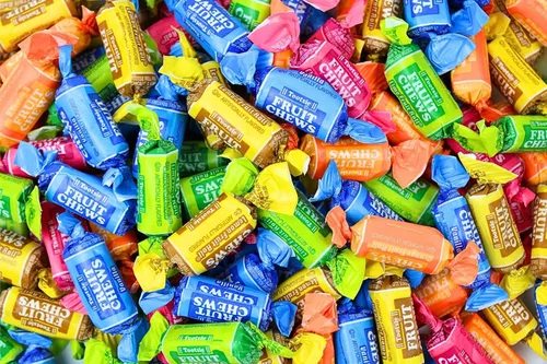 Vista 4 de Mini Toot-sie Masticables, envueltos individualmente, dulces a granel, sabor a fruta (7 libras)