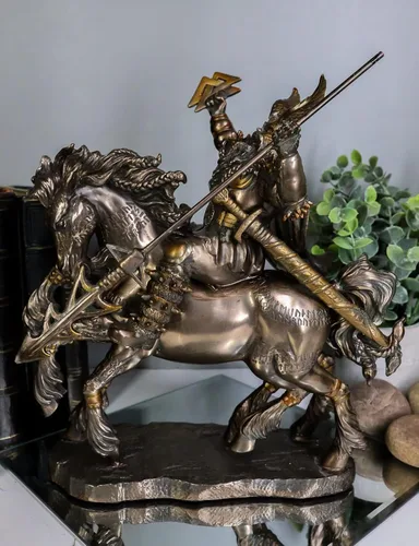 Vista 7 de Ebros Gift Dios vikingo nórdico grito de batalla Alfather Odin montando en Sleipnir to Hel Figurine 9" L Gods of Mythology Asgard Padre of Thor