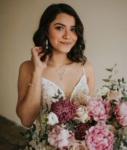 Vista 3 de SWEETV Juego de 3 joyas de novia de circonita cúbica para boda, collar de cristal, aretes colgantes, pulseras para mujeres, disfraces de graduación