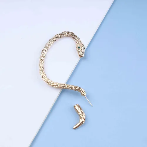 Vista 3 de YienDoo Aretes de serpiente gótica con forma de oreja de serpiente dorada, animales dorados, trepadores, serpiente, punk, oreja, chaqueta perforada