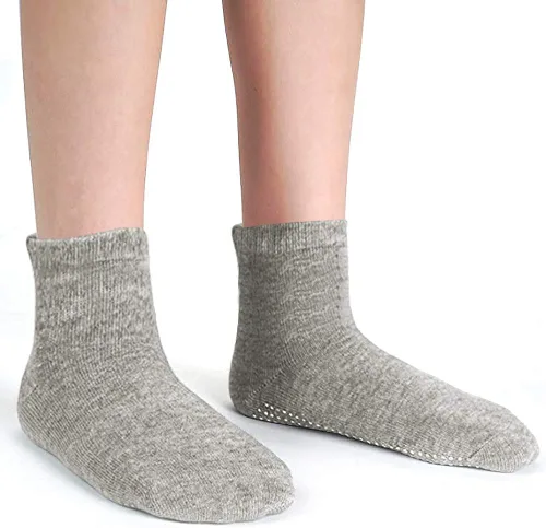 Vista 7 de Tphon Calcetines antideslizantes para niños pequeños 12 pares de calcetines adhesivos antideslizantes para bebés de 1 a 10 años