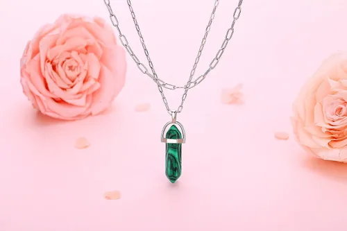 Vista 3 de XIANNVXI Collar de piedra de cristal curativo con colgante de cuarzo natural Reiki con piedras preciosas en capas, joyería de bruja para mujer