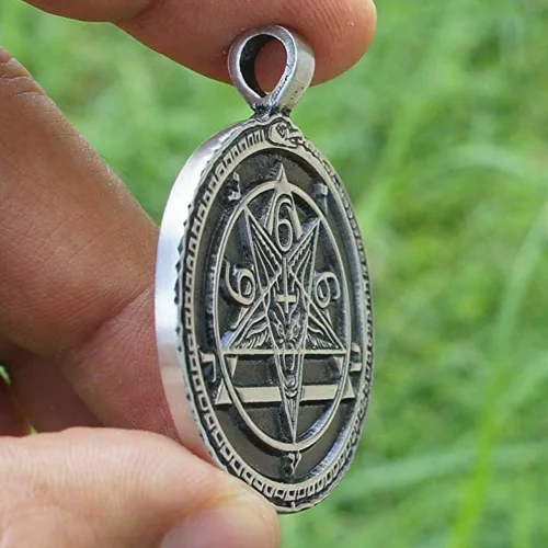 Vista 6 de Ouroboros 666 sigil de Baphomet - Colgante de plata de cabra sabática de peltre con medallón de la iglesia de Satán (cadena de acero inoxidable)