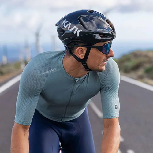 Vista 2 de Kask Utopia Y Casco de Bicicleta I Casco Aerodinámico, Casco de Ciclismo para Carretera y Triatlón para Velocidad