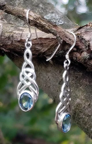 Vista 7 de Raindrops of Ireland - Pendientes de plata de ley con nudo celta simulado topacio azul, Metal, Topacio