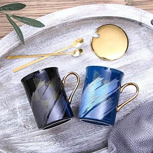 Vista 2 de Taza de café de cerámica. Diseño novedoso y moderno con mango dorado y taza de colores brillantes. Taza de té para vajilla de cocina y desayuno Negro