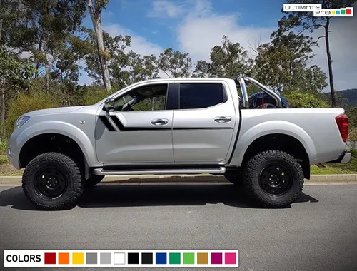 Vista 2 de Calcomanía gráfica Racing Hash Stripes Compatible con Nissan Navara NP300 (negro)