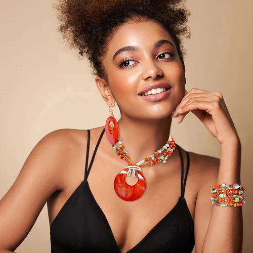Vista 4 de Juego de joyas para mujer, 4 piezas de cuentas gruesas de la señora Roper para mujer, collar de concha colorido bohemio de múltiples hebras