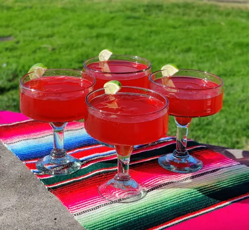 Vista 5 de Dos Sueños Vidrio soplado a mano mexicano – Juego de 4 vasos de margarita natural soplado a mano (16 onzas)
