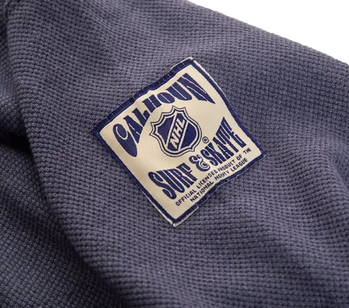 Vista 5 de Calhoun NHL Surf & Skate - Sudadera con capucha unisex con parche deshilachado de gofres – The Coastal Collection