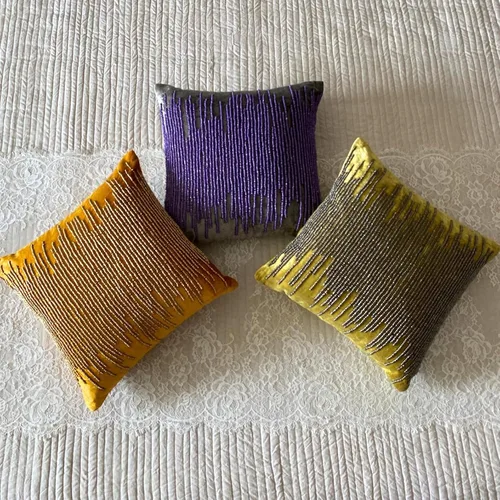 Vista 8 de The HomeCentric Fundas de almohada, 12 x 12 pulgadas, cuadradas, decorativas, fundas de almohada de terciopelo Chartreuse con cuentas grises