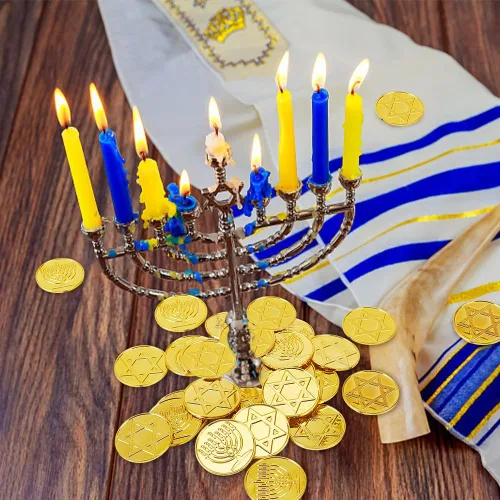 Vista 4 de WEBEEDY 100 monedas de plástico de oro Hanukkah moneda de juego de plástico pirata búsqueda del tesoro moneda para pirata aventura temática fiesta