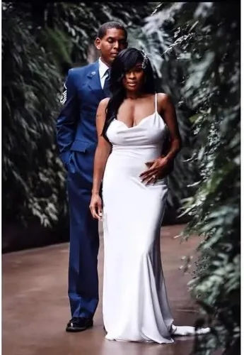 Vista 3 de Vestidos de dama de honor de satén con tirantes delgados, vestidos largos con cuello vuelto, vestidos de graduación, vestido de noche formal