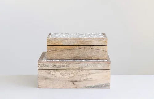 Vista 3 de Cajas de madera de mango talladas a mano y encaladas (juego de 2 tamaños)