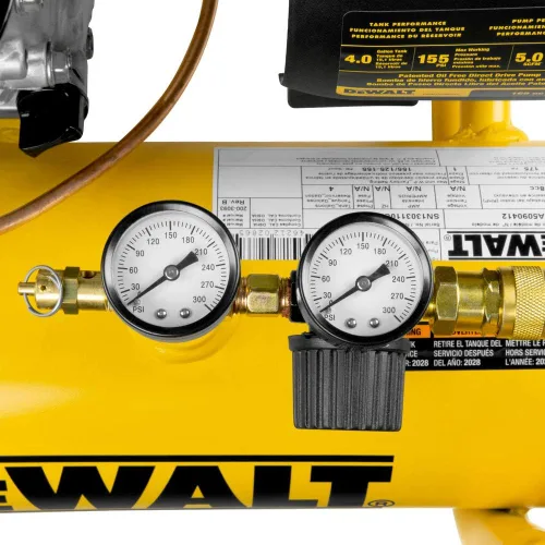 Vista 5 de DeWalt Compresor de aire de accionamiento directo del motor Honda sin aceite portátil de 4 galones (DXCMTA5590412)