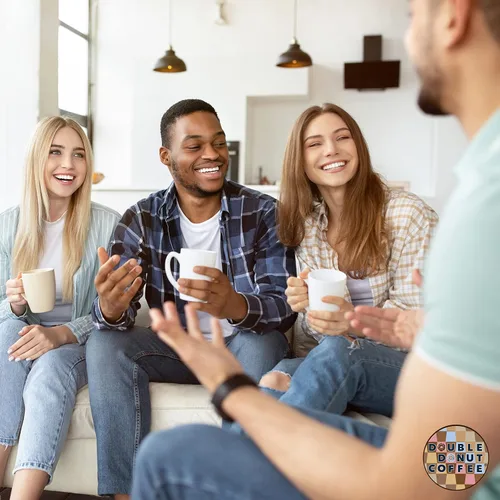 Vista 5 de Double Donut Coffee Cápsulas de café tostado oscuro descafeinado, café de mezcla extra atrevida, café de una sola porción para máquinas Keurig K