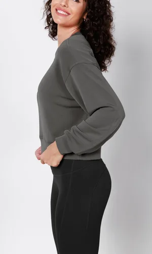 Vista 3 de ODODOS Sudaderas cortas de manga larga suaves de modal para mujer, de gran tamaño, cuello redondo