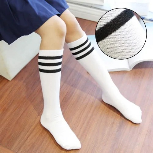 Vista 4 de 6 pares de calcetines de fútbol hasta la rodilla para niños, calcetines de uniforme deportivo juvenil, calcetines a rayas para niños de 8 a 12 años