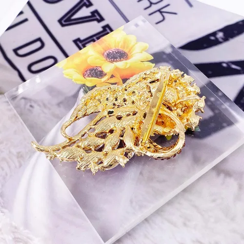 Vista 4 de LAXPICOL Broche de ala de ramo de flores elegantes de cristal austriaco transparente vintage para mujer