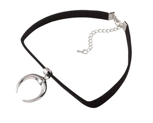 Vista 4 de Kercisbeauty - Gargantilla de terciopelo negro para mujer, collar con luna de plata