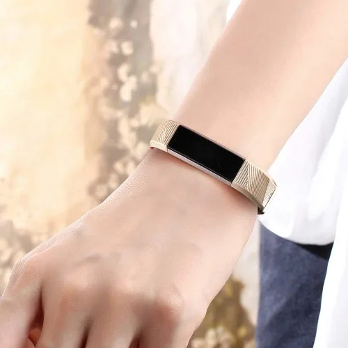 Vista 4 de Pulseras clásicas de repuesto de silicona suave, paquete de 5 F, pequeñas, compatibles con bandas Fitbit Alta HR/Fitbit Alta para mujeres y hombres