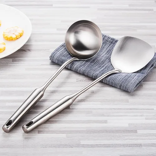 Vista 4 de Juego de utensilios de cocina de acero inoxidable 304 de 4 piezas con asas extralargas, espátula, cucharón, cuchara ranurada, espátula ranurada
