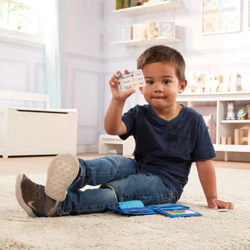 Vista 7 de Melissa & Doug Billetera de juguete con dinero y tarjetas (45 piezas)