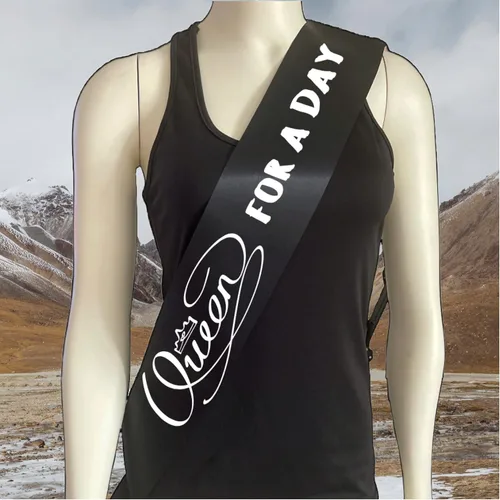 Vista 8 de Queen for a Day Sash - Regal Accessory for Special Occasions Pink