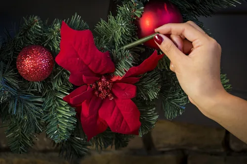Vista 8 de Scentsicles Adornos para árbol de Navidad perfumados de abeto blanco de invierno, 2 botellas (12 varillas en total)