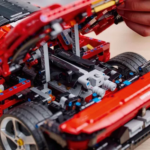 Vista 5 de LEGO Technic Ferrari Daytona SP3 42143 - Juego de construcción para adultos (3,778 piezas)