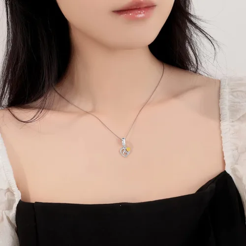 Vista 3 de Dije de plata de ley 925 con diseño de girasol de la A a la Z, dije de letras del alfabeto para pulseras Pandora para esposa, hija, mamá, regalo