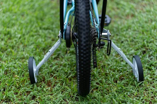 Vista 6 de Bicicleta de velocidad variable para entrenamiento con ruedas ajustable para adultos y niños (16 a 20 pulgadas)